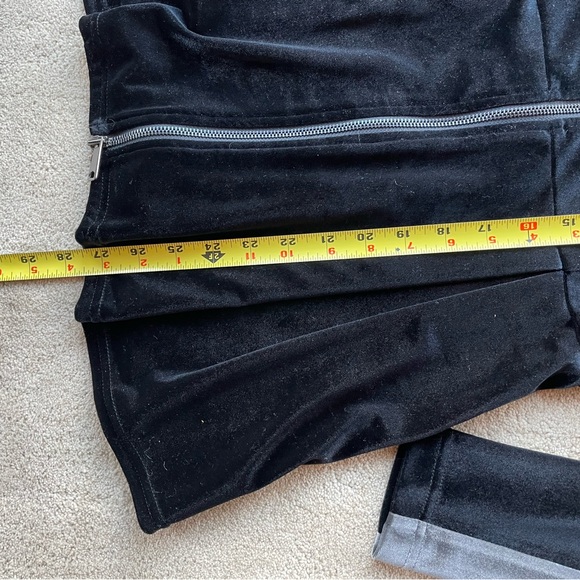 Black Boston Proper Sports Set - Picture 8 of 10